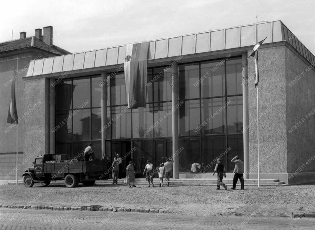 Kultúra - Felavatás - Bolgár Kultúrház