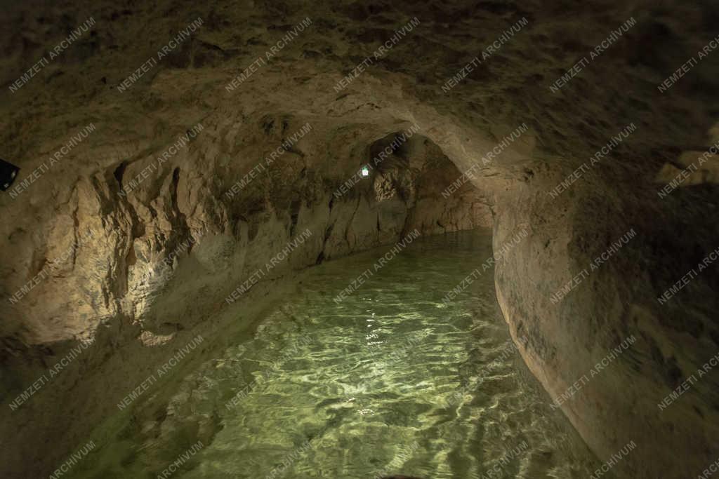 Turizmus - Tapolca - Tapolcai-tavasbarlang