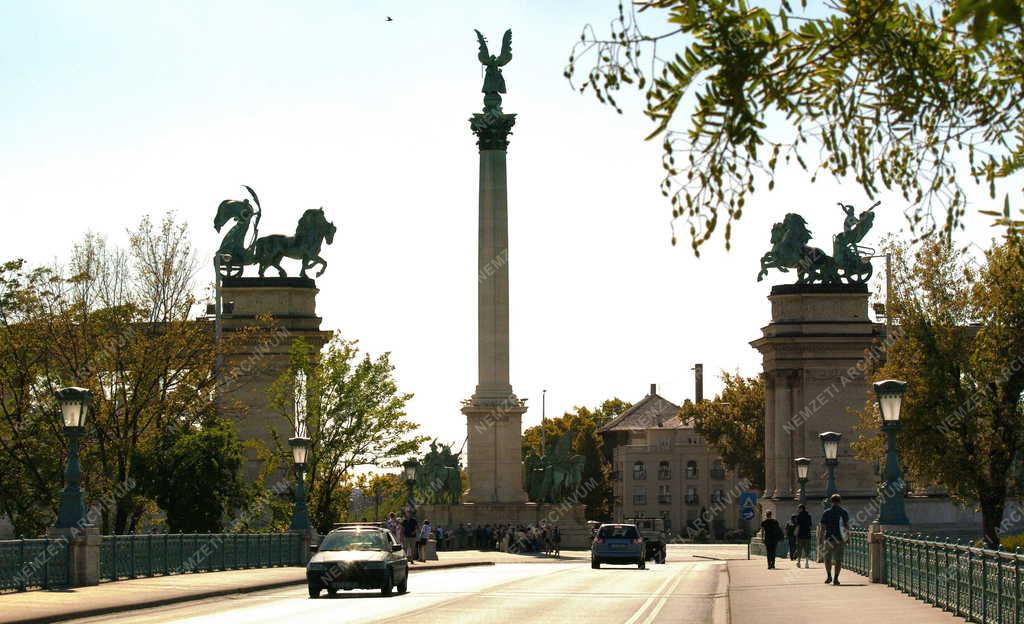 Budapest - Hősök tere - Ezredéves emlékmű