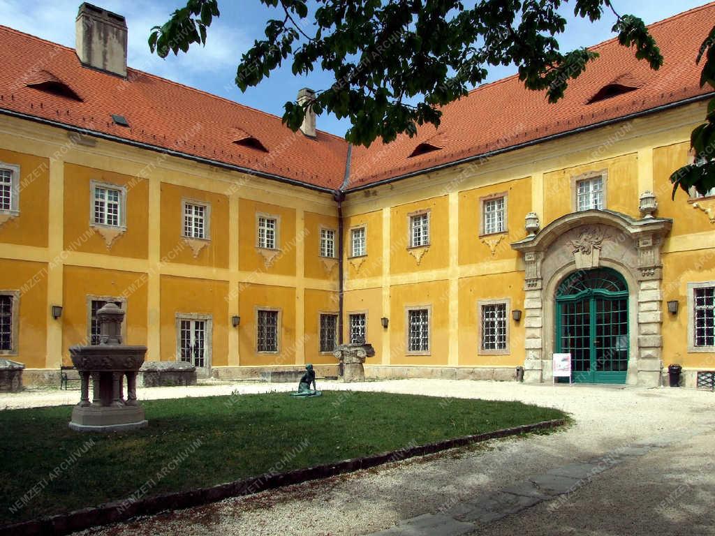 Kultúra - Budapest - A Kiscelli Múzeum épülete