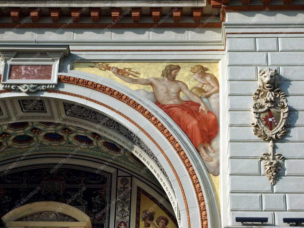 Műemlék - Budapest - A felújított Várkert Bazár