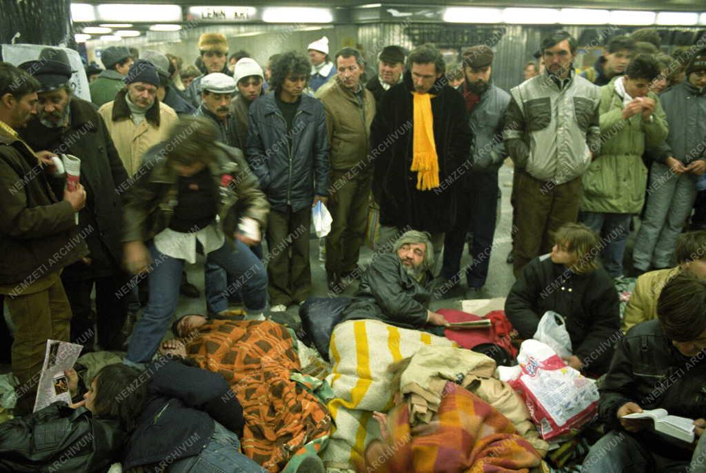 Tüntetés - Hajléktalanok demonstrációja Budapesten