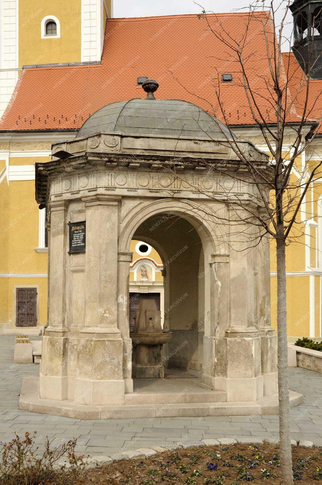 Városkép - Kőszeg - Városkút