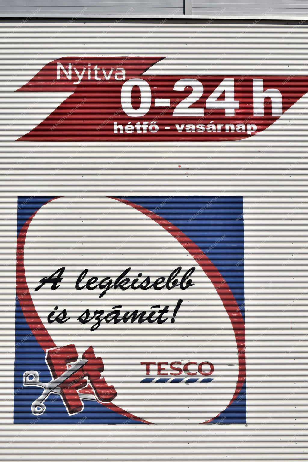 Kereskedelem - Budapest - Fogarasi úti Tesco áruház 