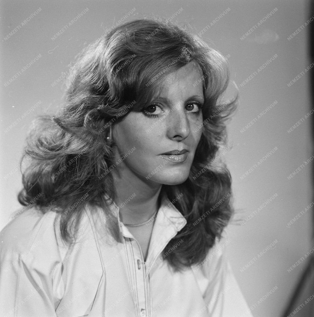 Kultúra - Tóth Éva színművész