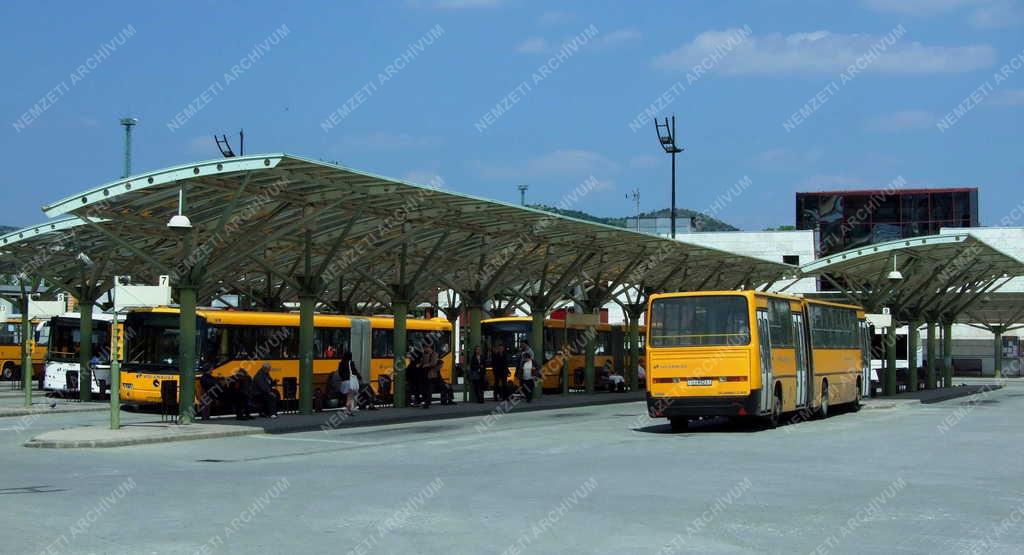 Közlekedés - Budapest - Az Etele téri autóbusz pályaudvar 
