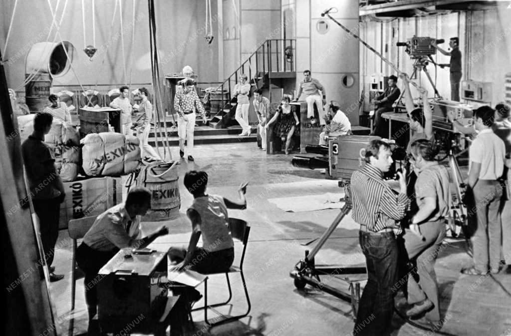 Kultúra - Televízió - Az Irány Mexikó című tv-film forgatása
