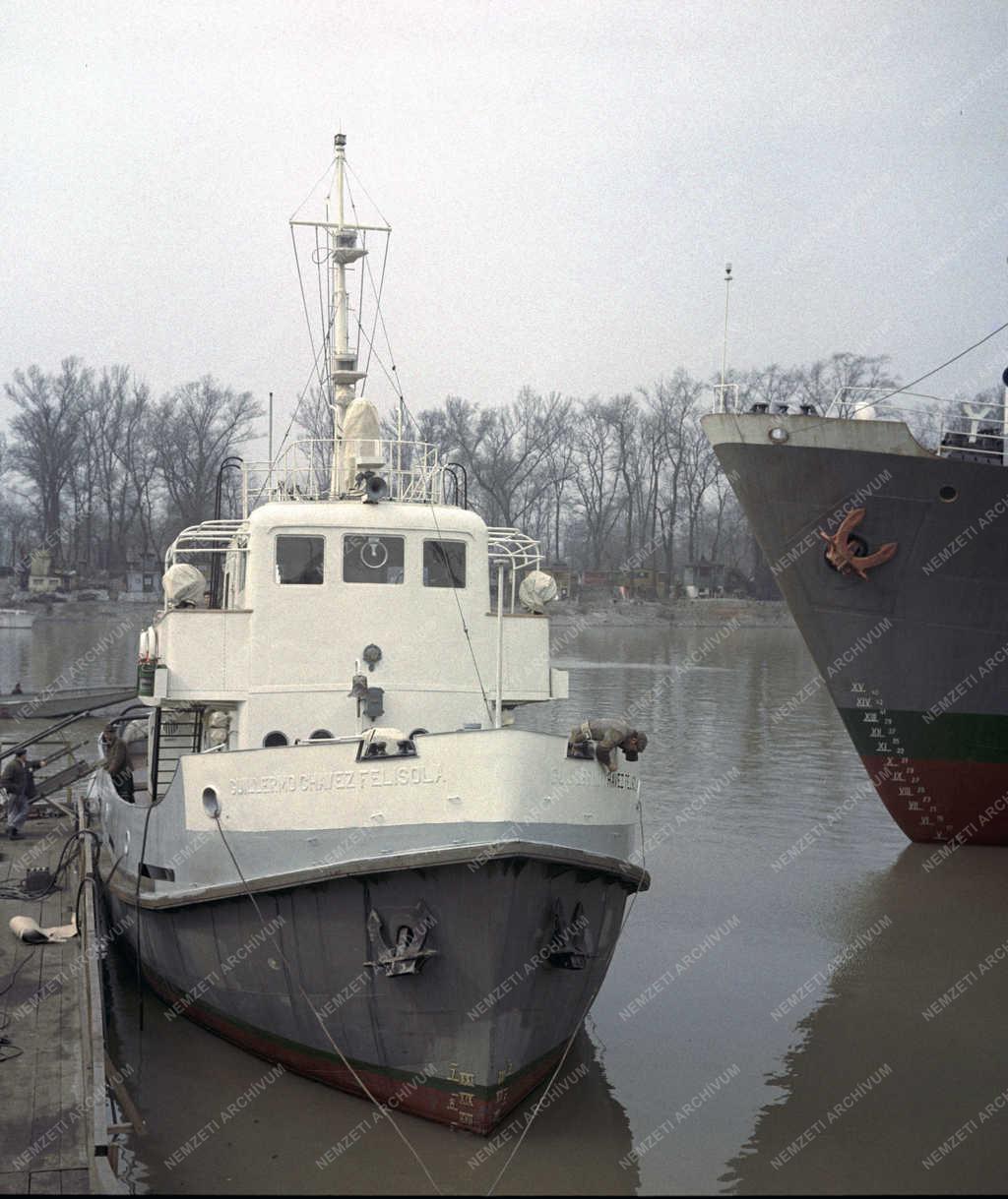 Ipar - Külkereskedelem - Hajó Kuba megrendelésére 