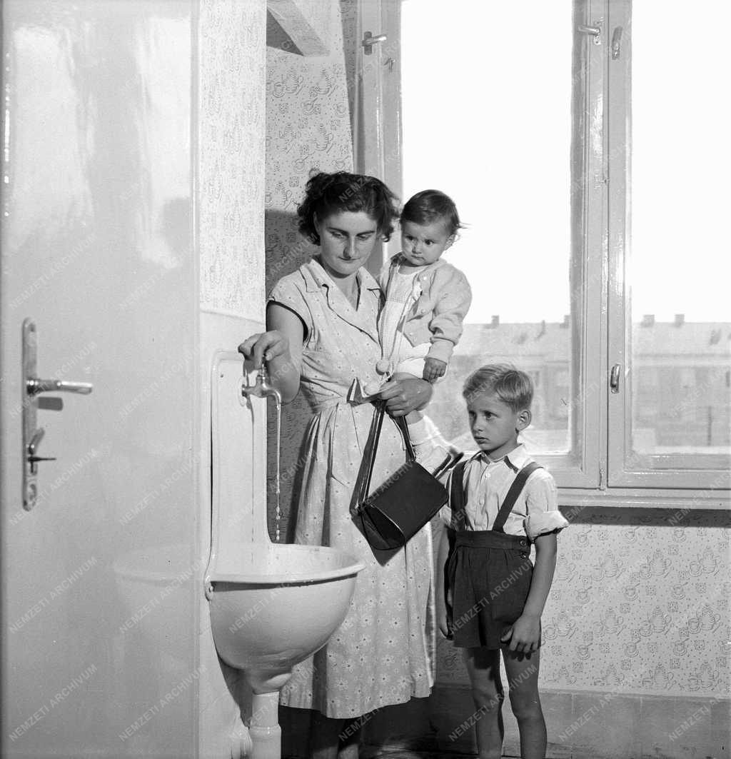 Társadalmi kérdés - Család - Új otthon