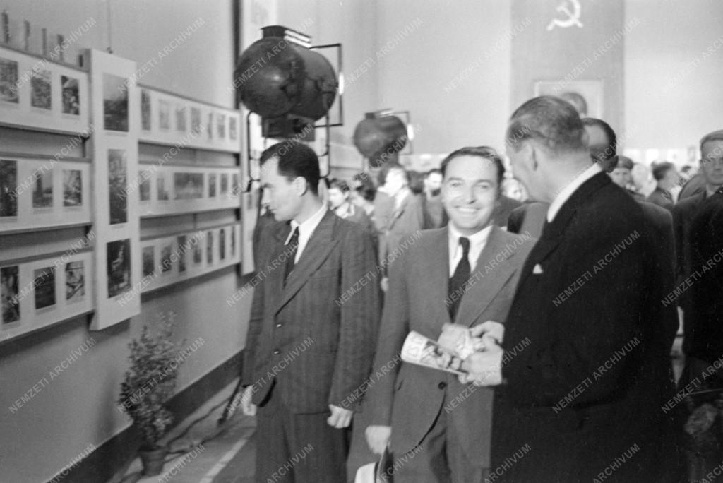 Kultúra - Orosz fényképkiállítás megnyitása