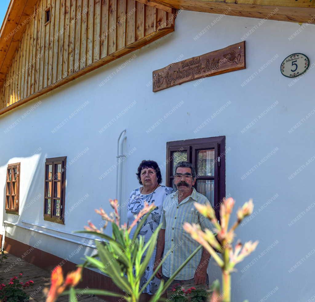 Népművészet - Fazekas Gyűjteményes-ház nyílt Tiszafüreden