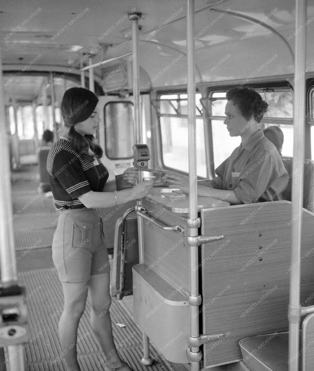 Tömegközlekedés - Az utolsó budapesti kalauzok