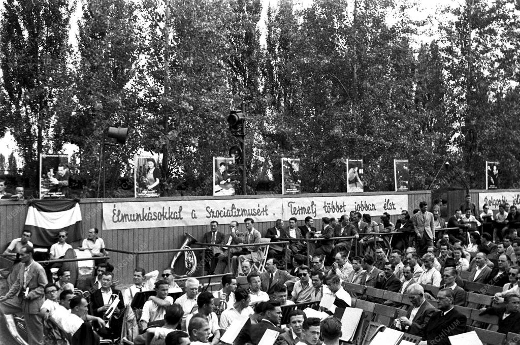 Gazdaság - Üzemi ünnep