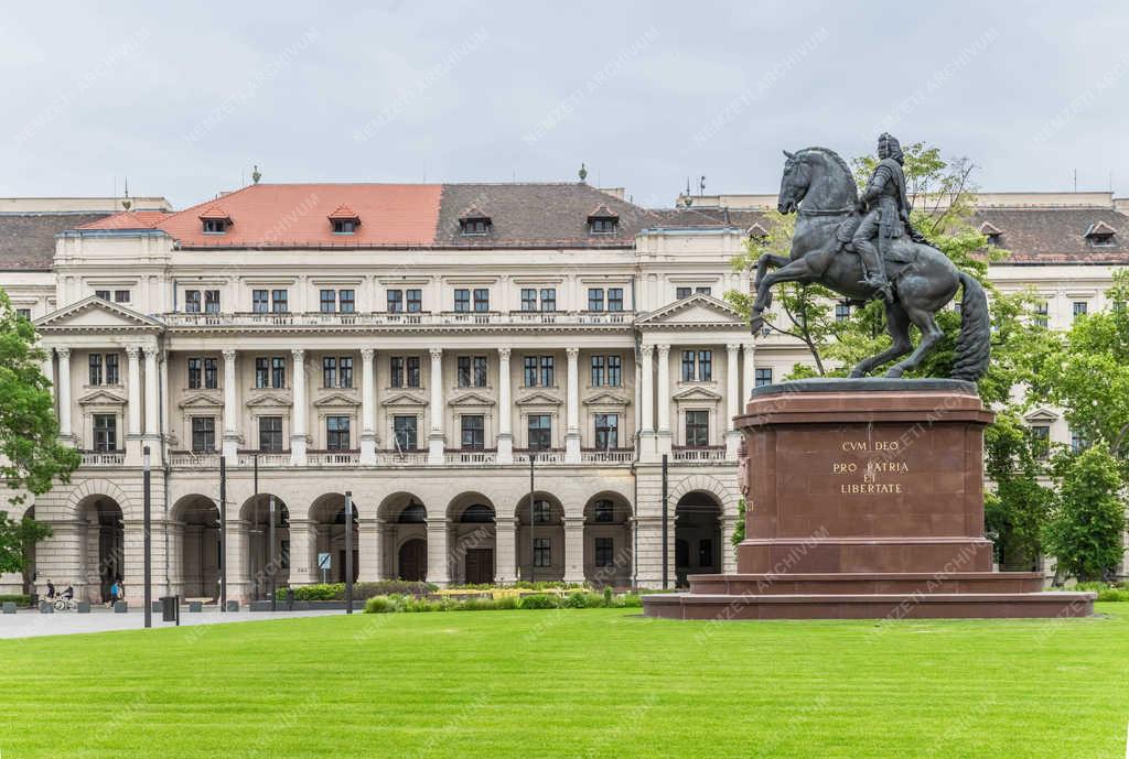 Műalkotás - Budapest - II. Rákóczi Ferenc lovasszobra