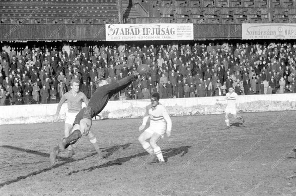 Sport - Labdarúgás - Bp. Honvéd-Varsói CWKS mérkőzés