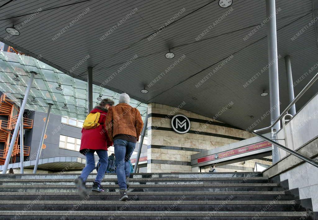 Közlekedés - Budapest - M2-es metró keleti vágállomása