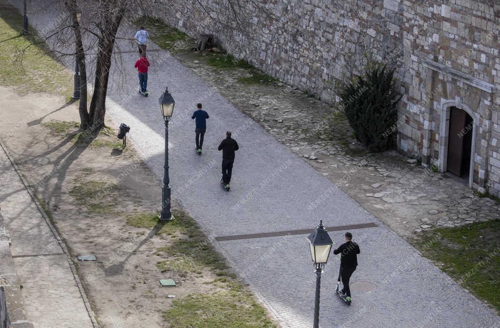 Turizmus - Budapest - A Budai Vár Savolyai terasza