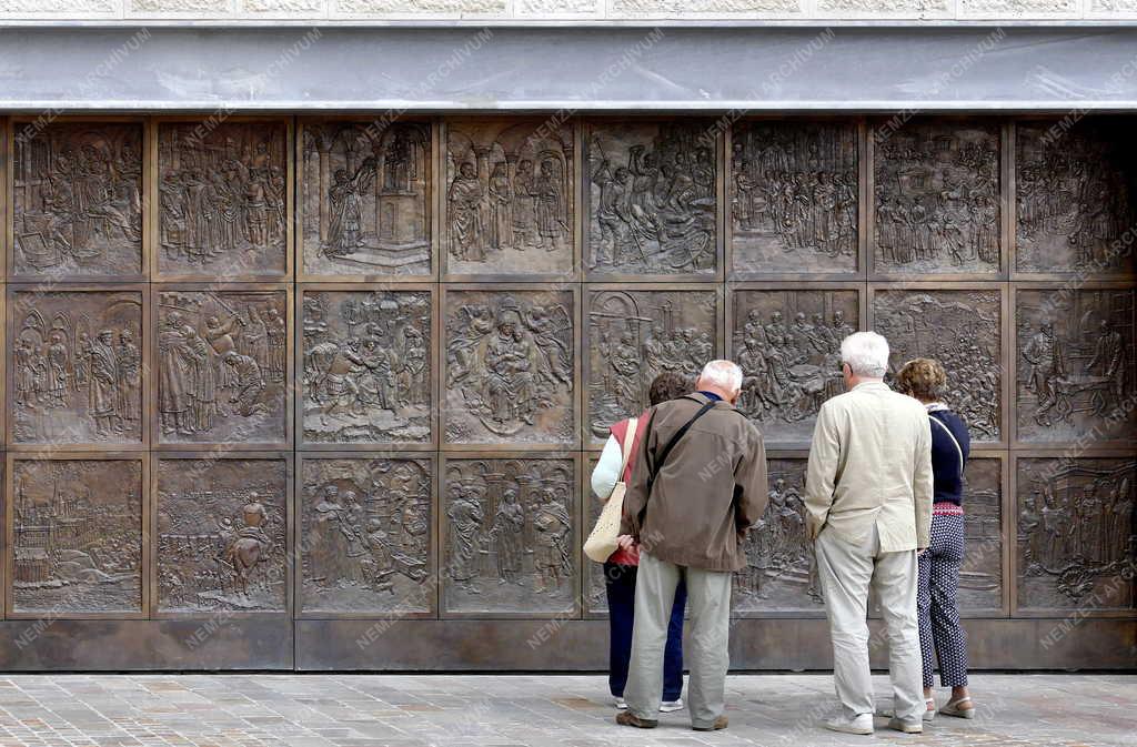 Városkép - Budapest - A Várpalota Főőrség épületének 