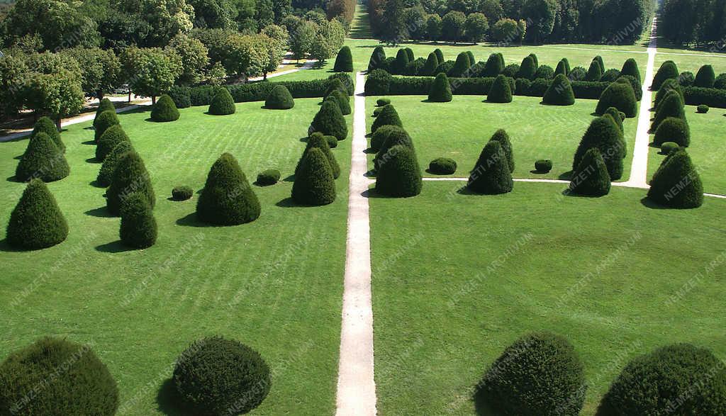 Műemlék épület - Fertőd - Az Esterházy-kastély parkja