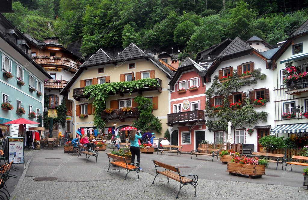 Városkép - Hallstatt - A Marktplatz épületei