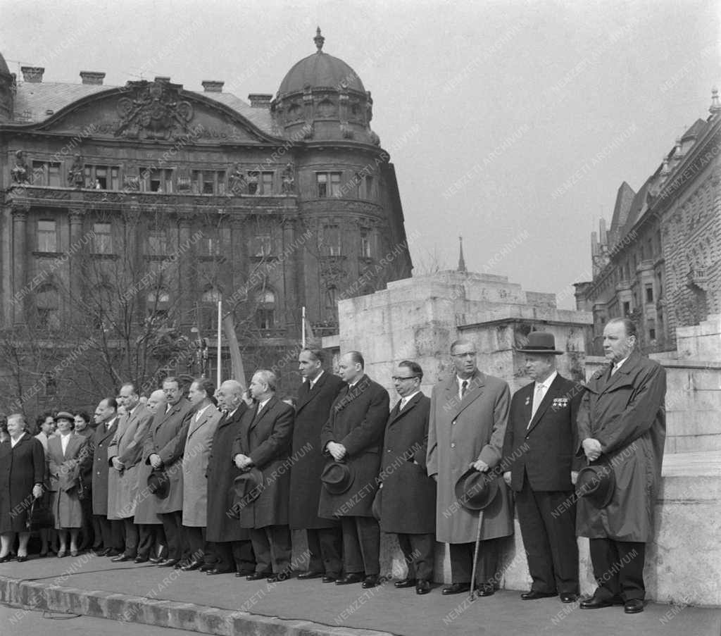 Külkapcsolat - Szovjet párt- és kormányküldöttség Magyarországon