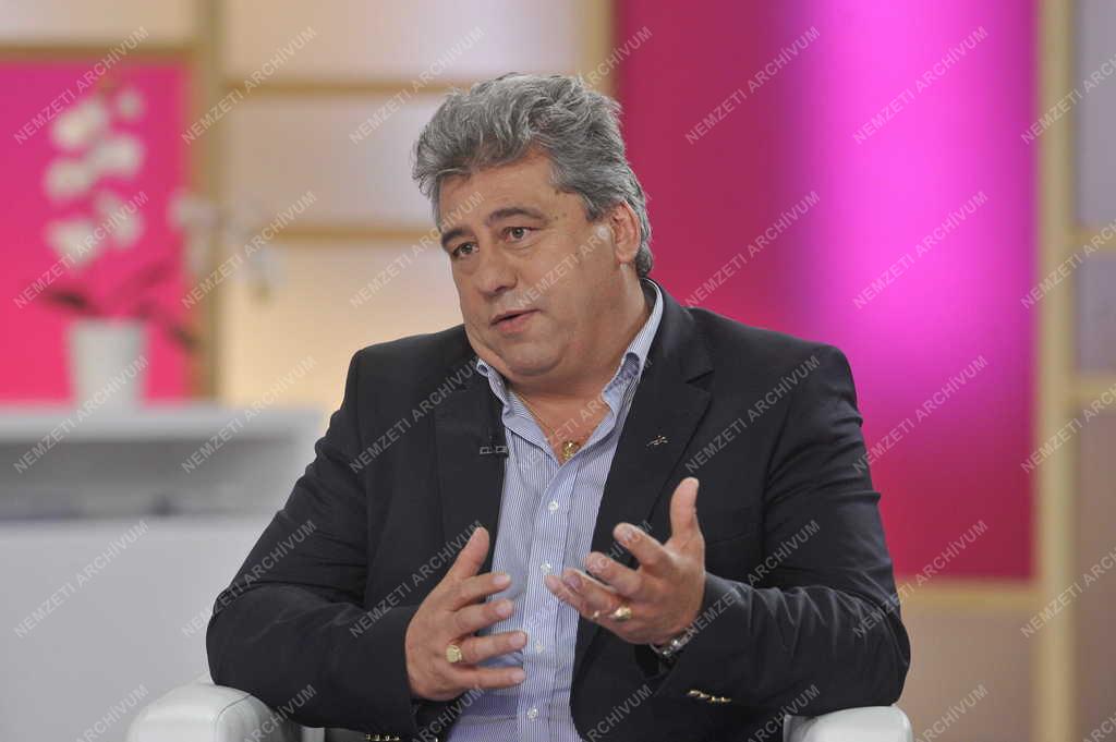Televízió - Ridikül című női beszélgetős műsor