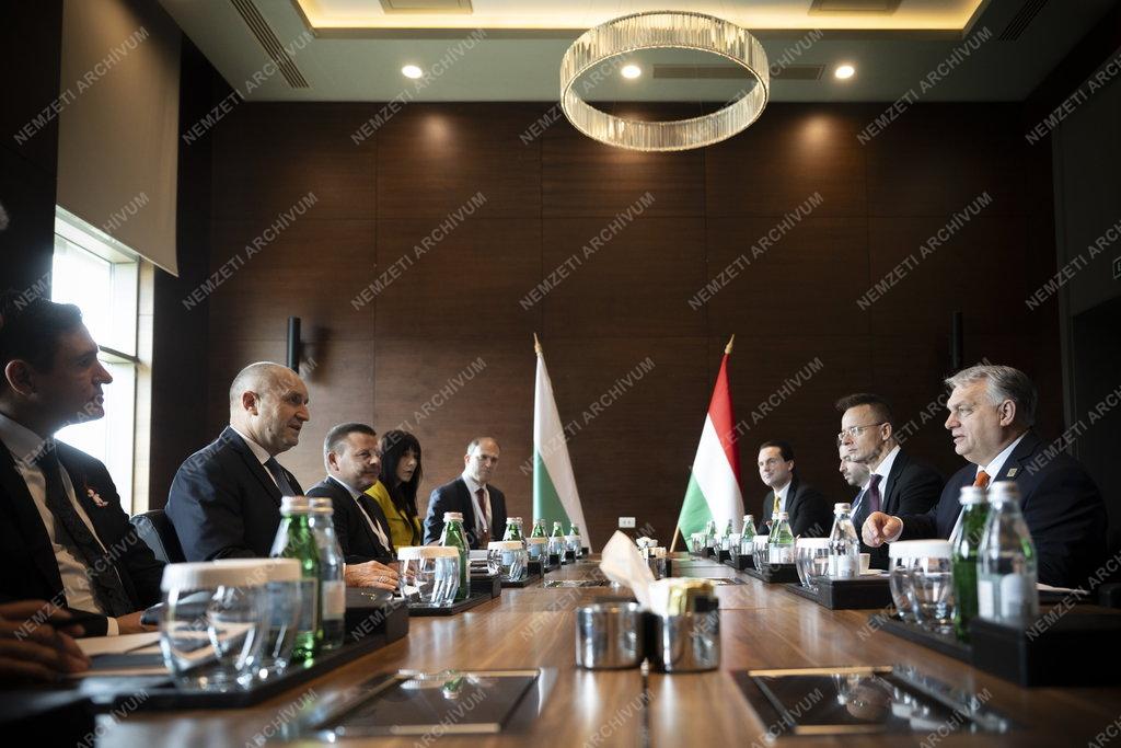 Orbán Viktor Bulgária elnökével tárgyalt