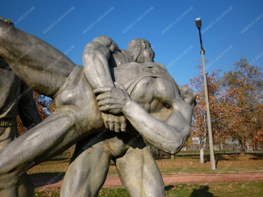 Szobrászat - Sportlétesítmény - Budapest - Puskás Ferenc Stadion szoborpark