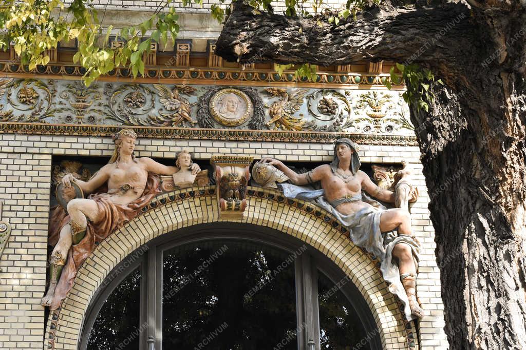 Városkép - Budapest - Millenium Háza