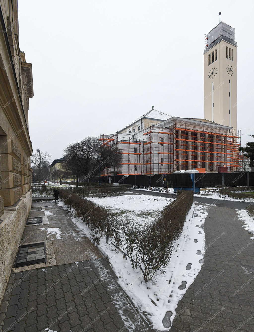 Egyházi épület - Debrecen - Felújítják az egyetemi templomot 