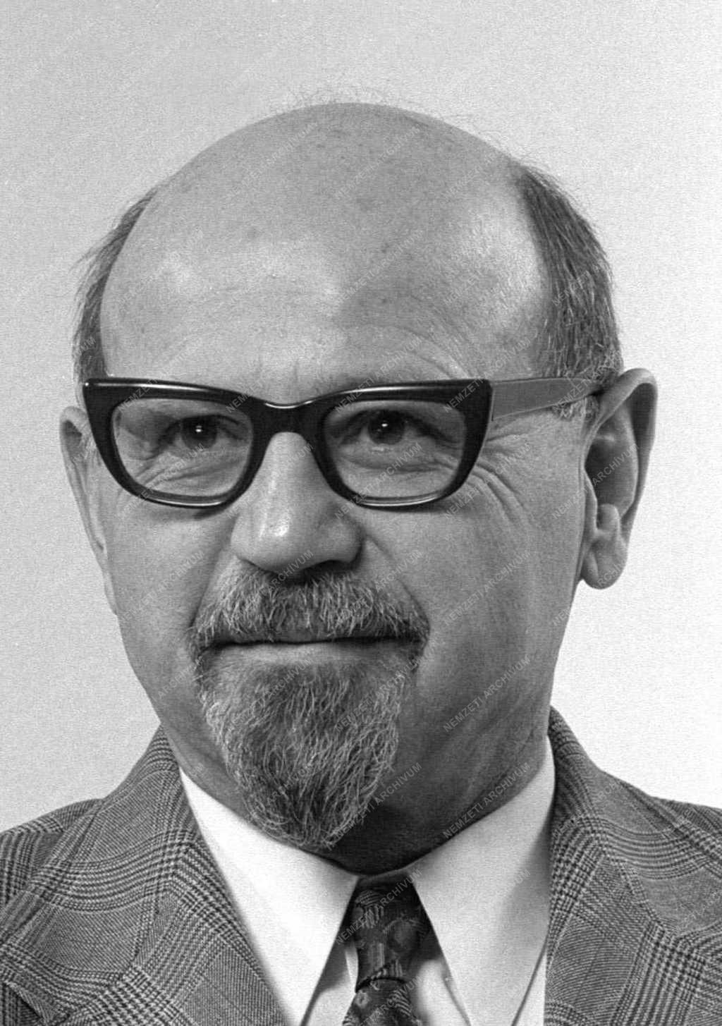 Eörsi Gyula 