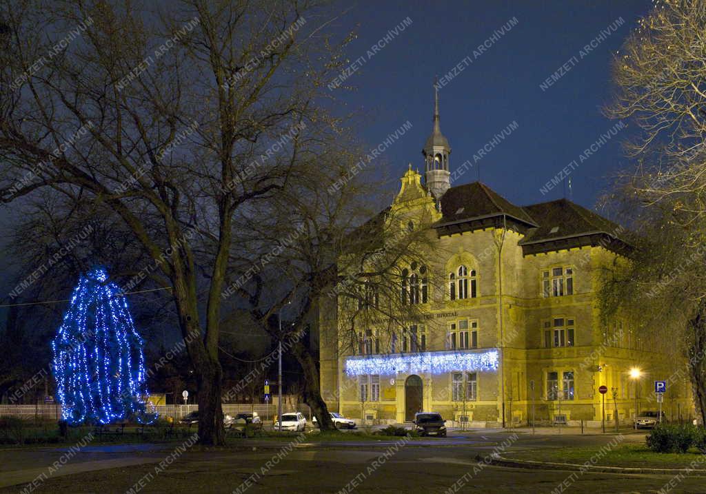 Épület - Budapest - A Polgármesteri Hivatal épülete a X. kerületben