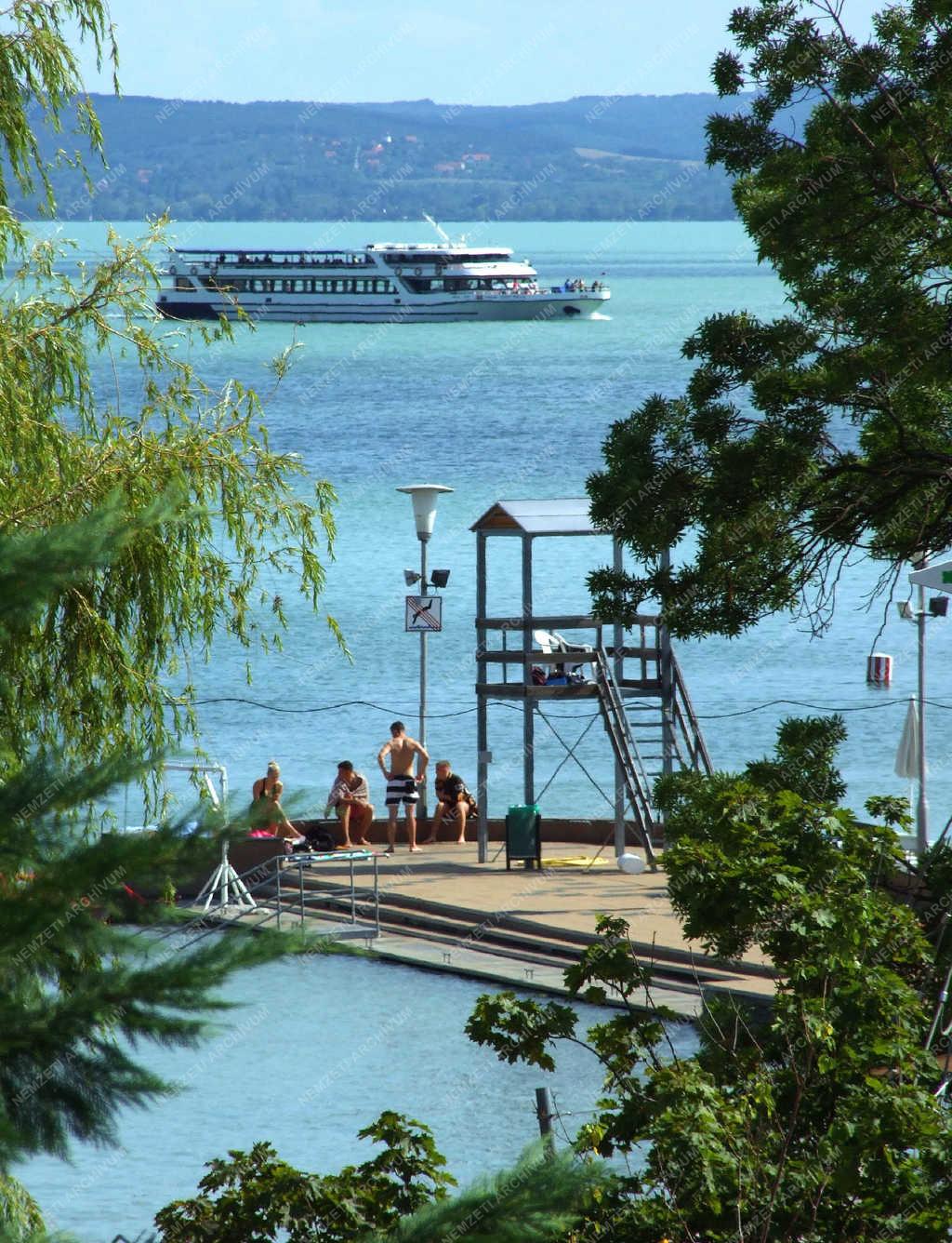 Közlekedés - Balatonfüred - Balatoni utasszállítás