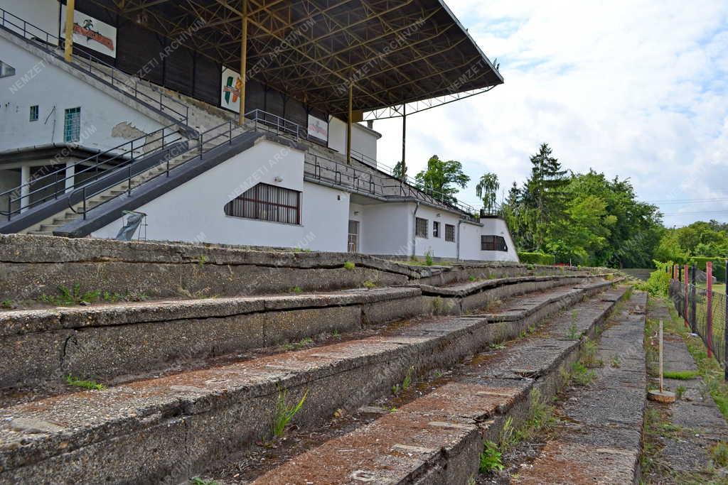 Épületfotó - Stadion - Népliget