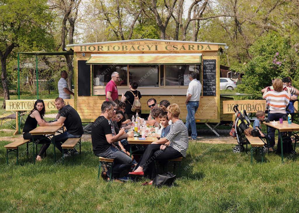 Idegenforgalom - Hortobágy - Megkezdődött a turistaszezon 