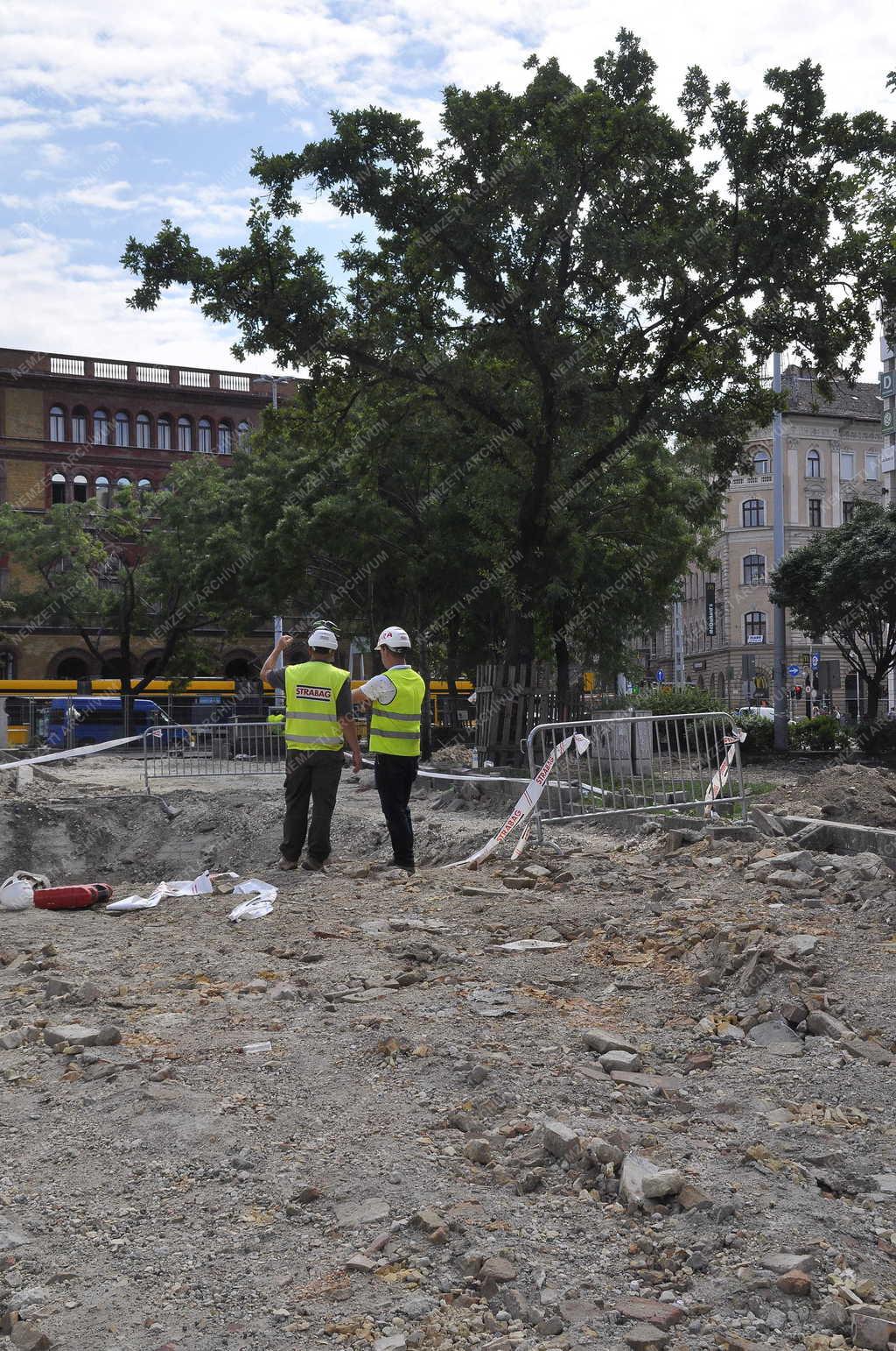 Településfejlesztés - Budapest - Megújul a Blaha Lujza tér