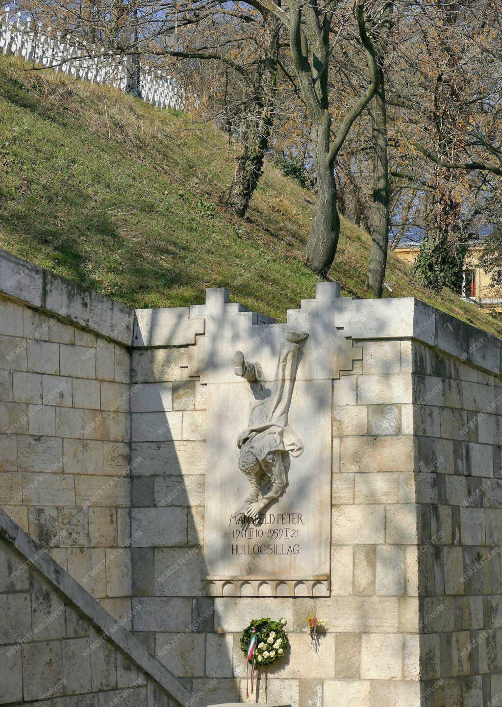 Városkép - Budapest - Mansfeld Péter emlékmű