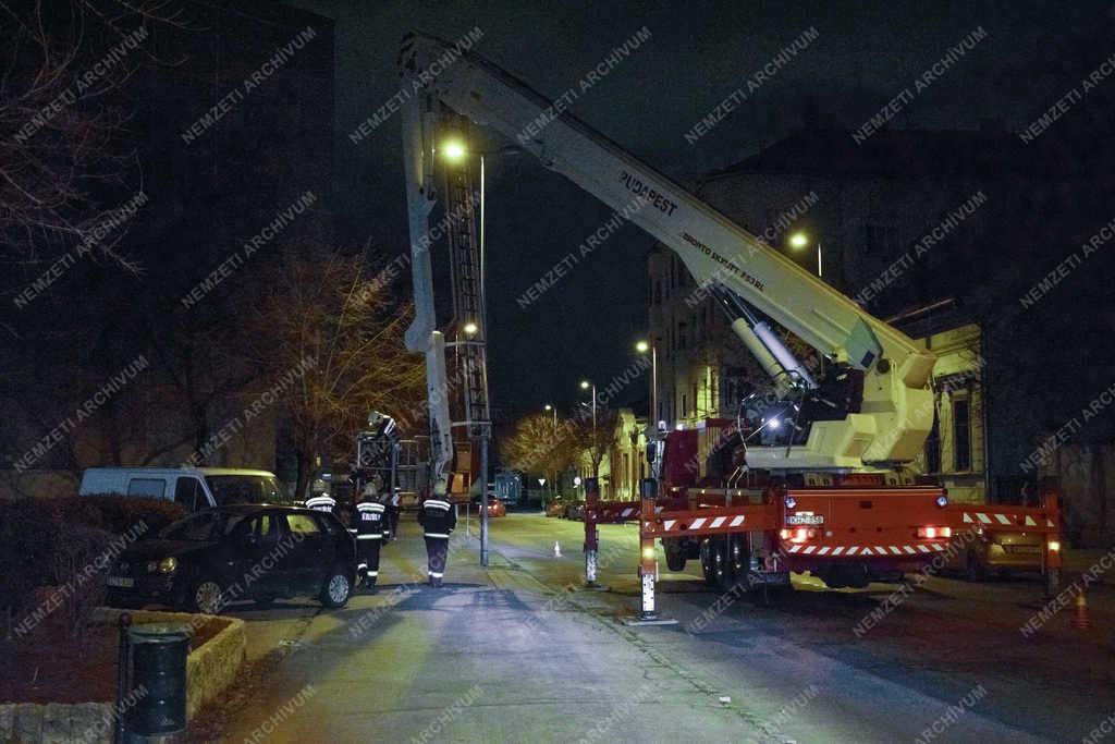 Katasztrófavédelem - Budapest - Életmentés Kőbányán