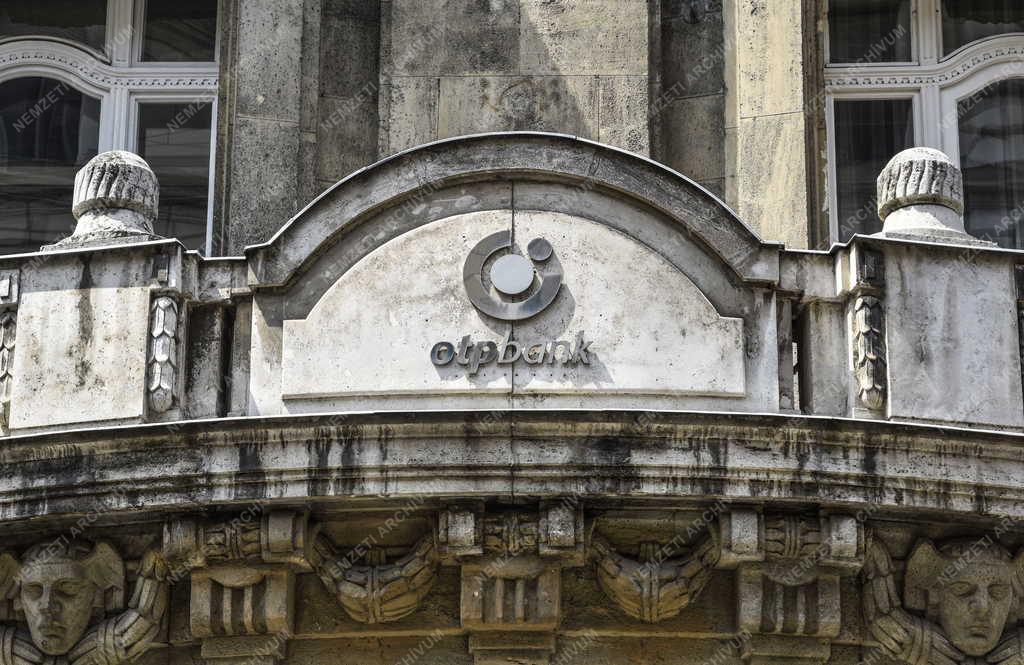 Pénzügy - Budapest - OTP Bank székház