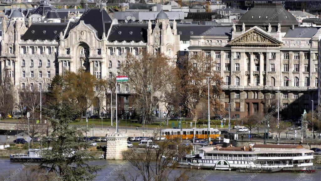 Városkép - Budapest - Széchenyi téri épületek