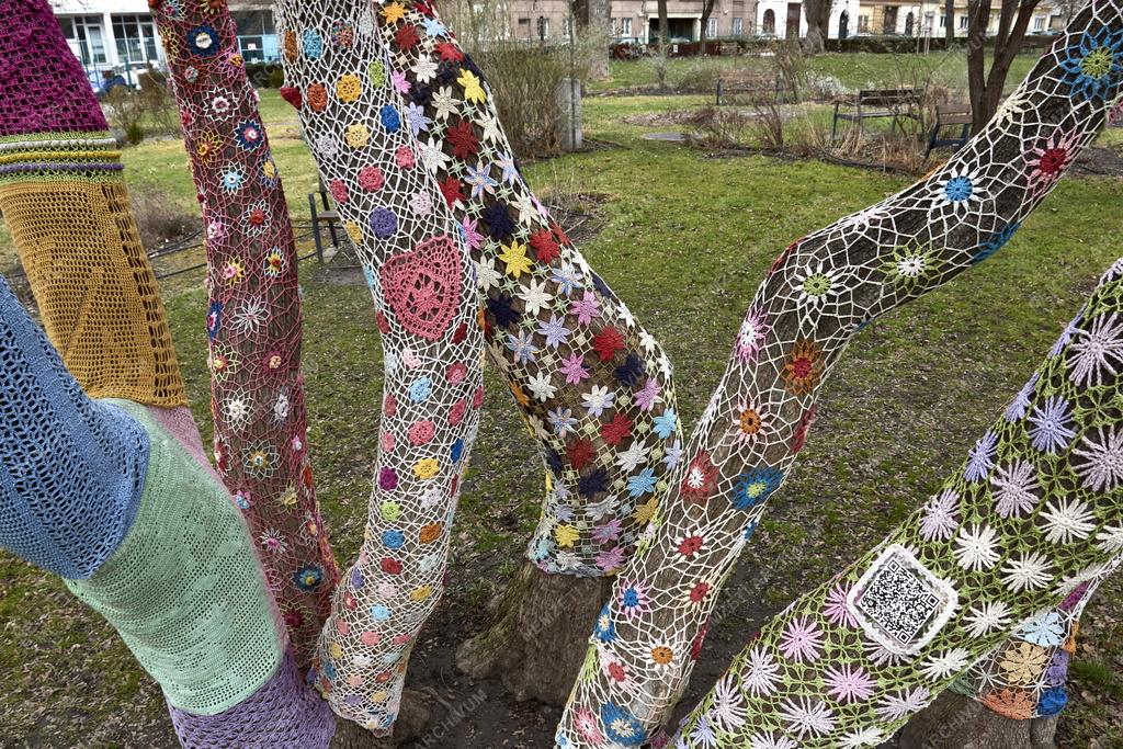 Művészet - Budapest - Teleki téri park