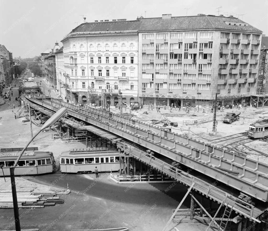 Városkép-életkép - A Baross téri felüljáró építése