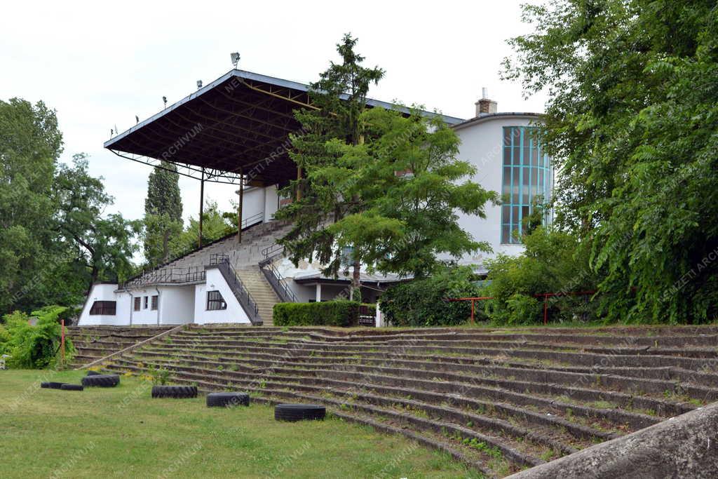 Épületfotó - Stadion - Népliget