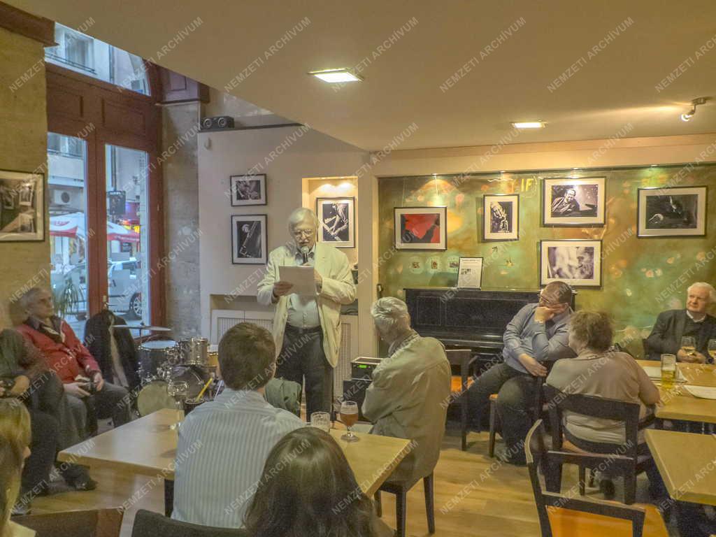 Kultúra - Budapest - Fotókiállítás az iF Kávézóban