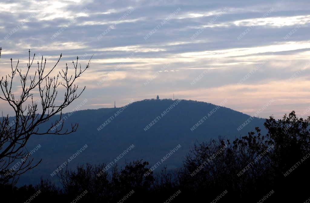 Természet - Táj - A János-hegy panorámája 