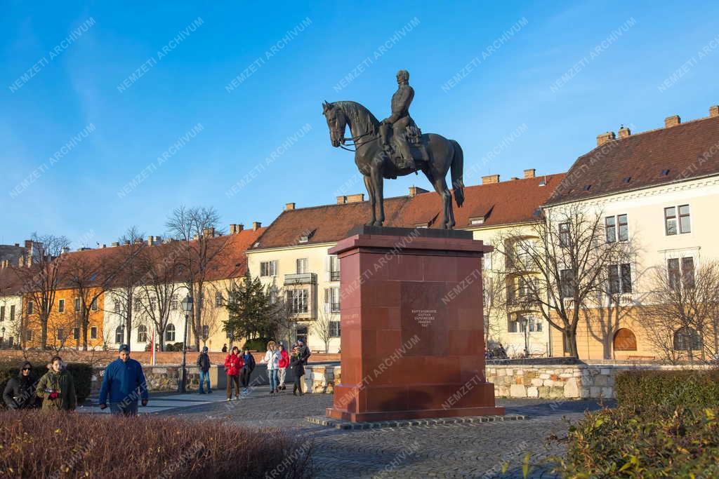 Műalkotás - Budapest - Görgey Artúr tábornok lovas szobra