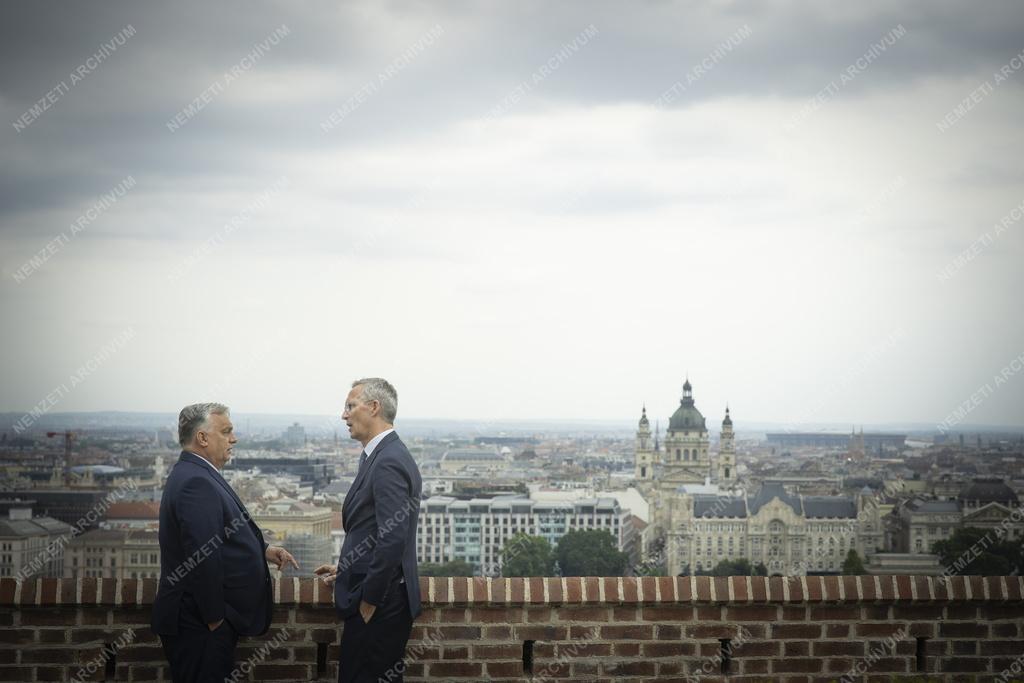 Orbán Viktor fogadta a NATO főtitkárát