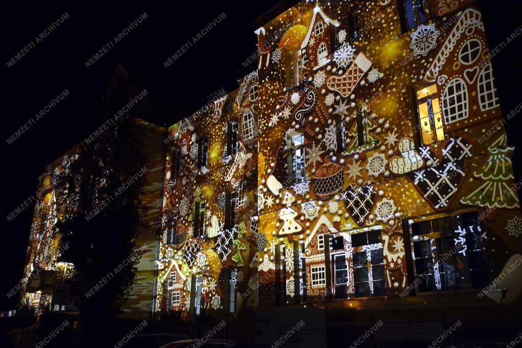 Ünnep - Budapest - Adventi fényfestés a Bethesda Gyermekkórházon