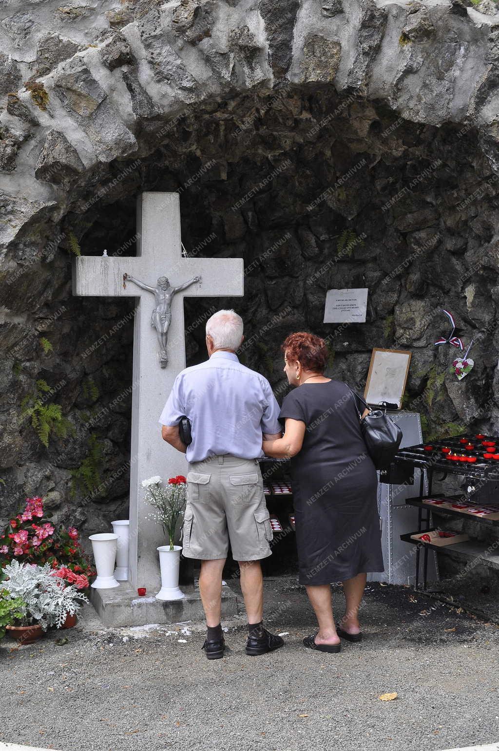 Vallás -  Mátraverebély-Szentkút Nemzeti Kegyhely