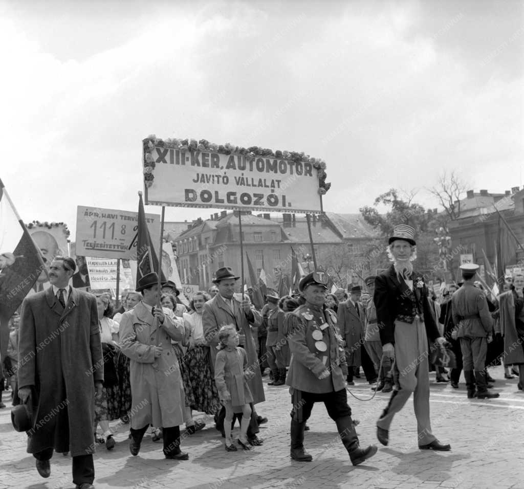 Belpolitika - Május elsejei felvonulás